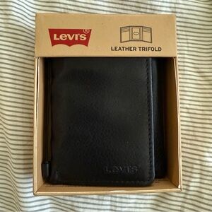 Levi's Classic Black Leather Wallet